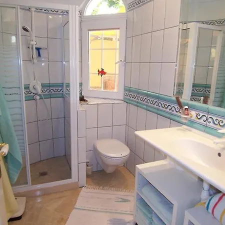 Casa Las Cupulas *